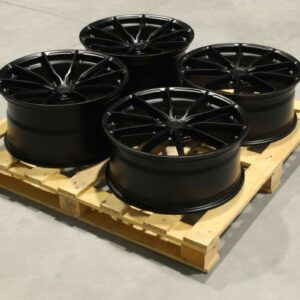 Sada diskov JR37 20x8,5 ET35 + 20x10 ET45 5x114,3 Matt Black