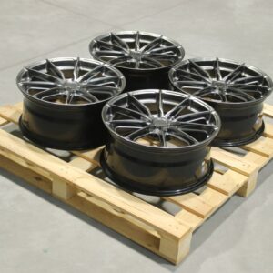 Sada diskov JR37 18x8 ET40 5x100 Hyper Black