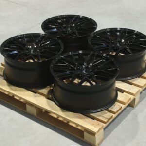 Sada diskov JR28 19x8,5 ET40 5x112 Gloss Black