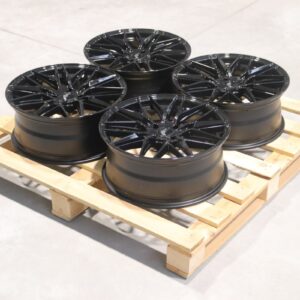 Sada diskov JR28 18x7,5 ET25 4x108 Gloss Black