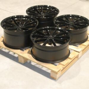 Sada diskov JR37 20x9 ET35 + 20x10,5 ET40 5x114,3 Gloss Black
