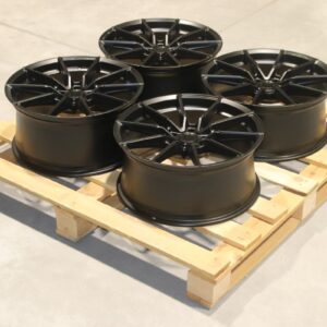 Sada diskov SL02 18x8 ET35 + 18x8,5 ET40 5x114,3 Matt Black