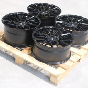 Sada diskov JR28 19x8,5 ET35 + 19x9,5 ET30 5x120 Gloss Black