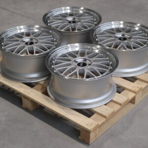 Sada diskov JR23 19x8,5 ET35 5x112 Hyper Silver w/Machined Lip