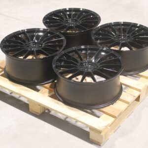 Sada diskov SL05 19x8 ET40 + 19x8,5 ET41 5x112 Gloss Black