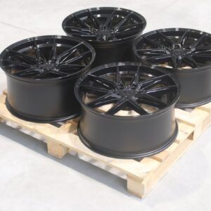 Sada diskov JR44 21x9,5 ET35 + 21x10,5 ET30 5x112 Gloss Black