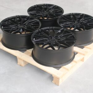 Sada diskov JR46 20×8,5 ET45 5×112 Gloss Black